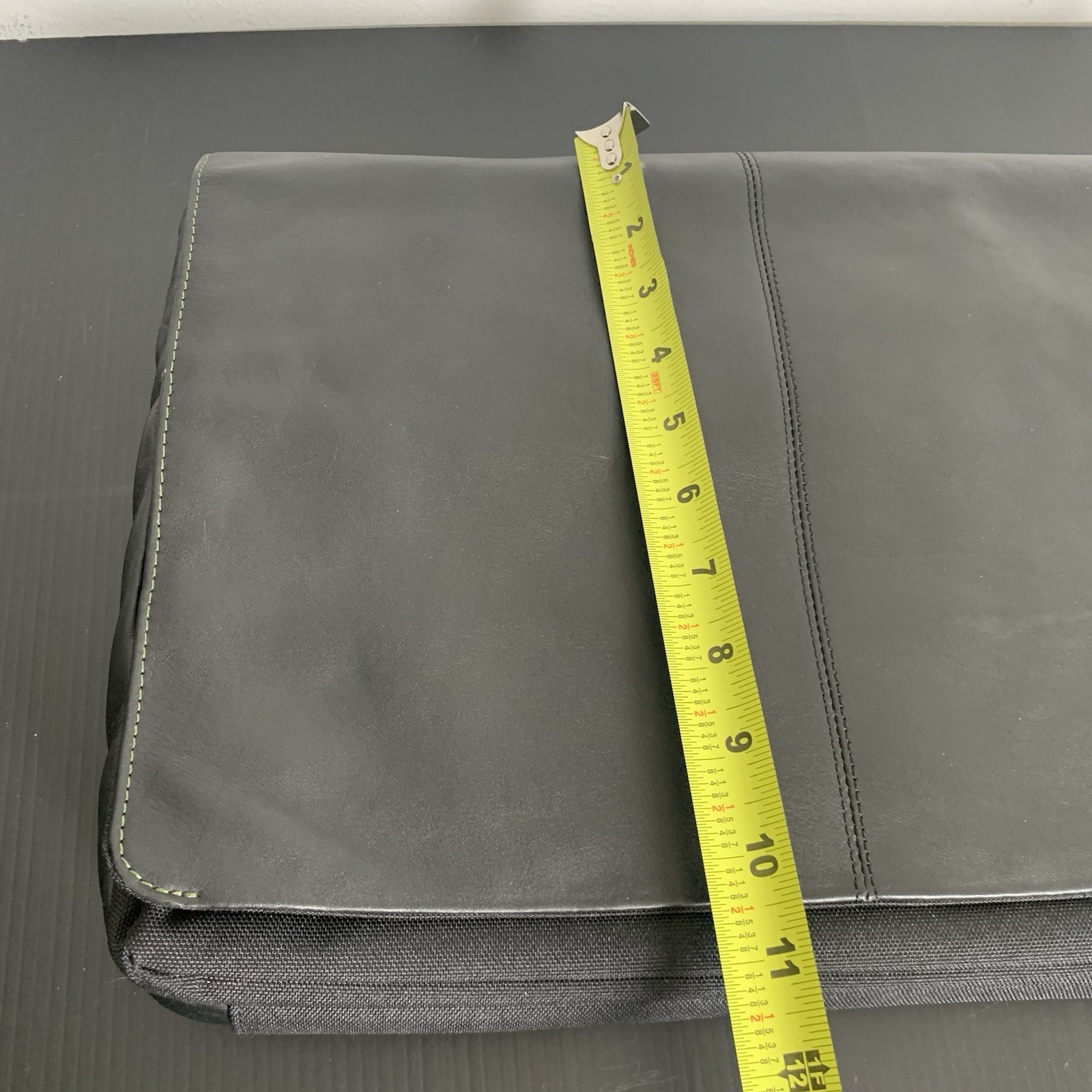 Knomo London – Black Laptop Messenger Bag with Shoulder Strap