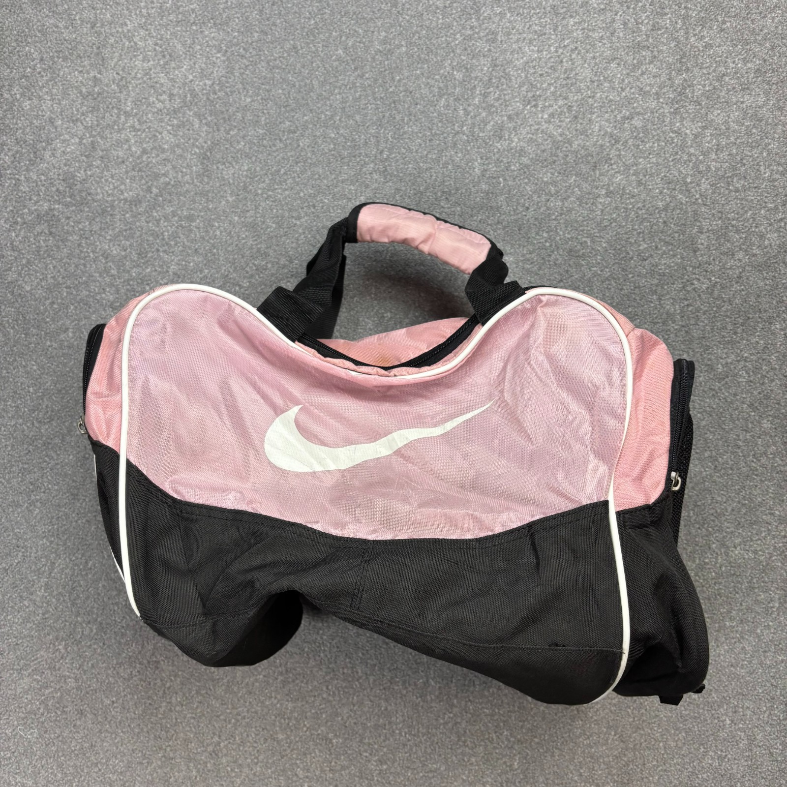 Nike Bag Adult Pink Utility Duffle Swoosh Sports Outdoors Y2K Casual Logo Men