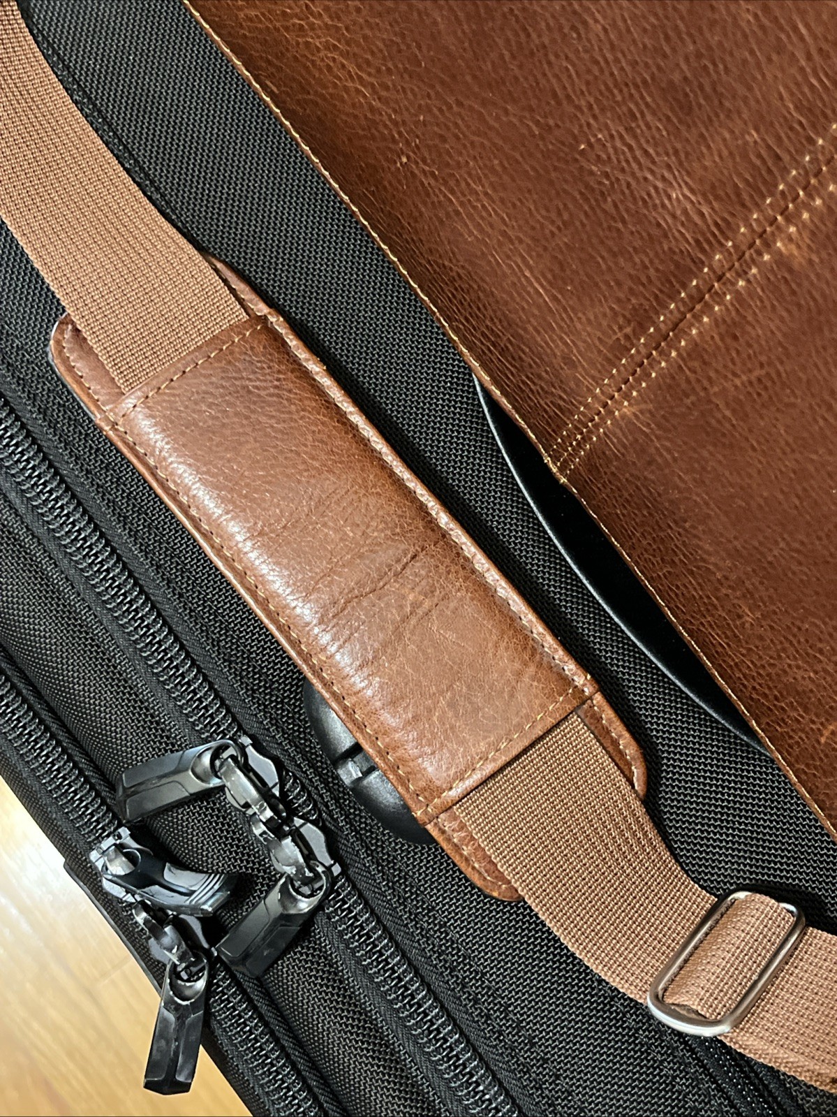Wilsons Leather Messenger Bag Briefcase Laptop Shoulder Bag – Brown, EUC