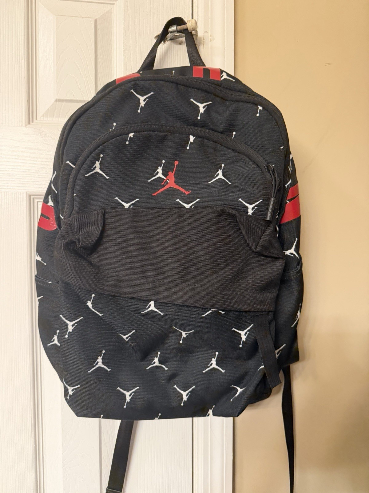 Jordan Jumpman Logo Backpack Medium Black Red White Zip Adjustable Padded Straps
