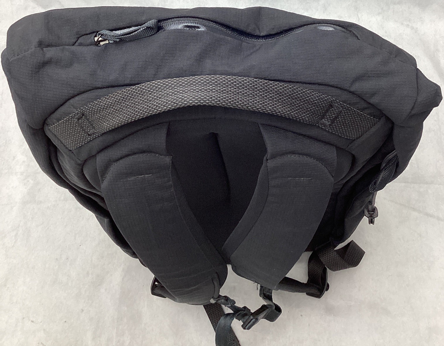 Bellroy Venture 22L Black Backpack