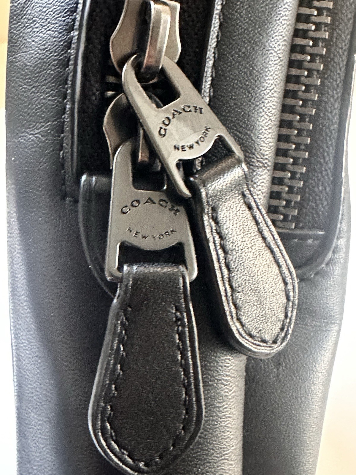 AUTH Coach #C2931 Graham Black Leather Gunmetal Men’s Unisex Sling Bag Crossbody