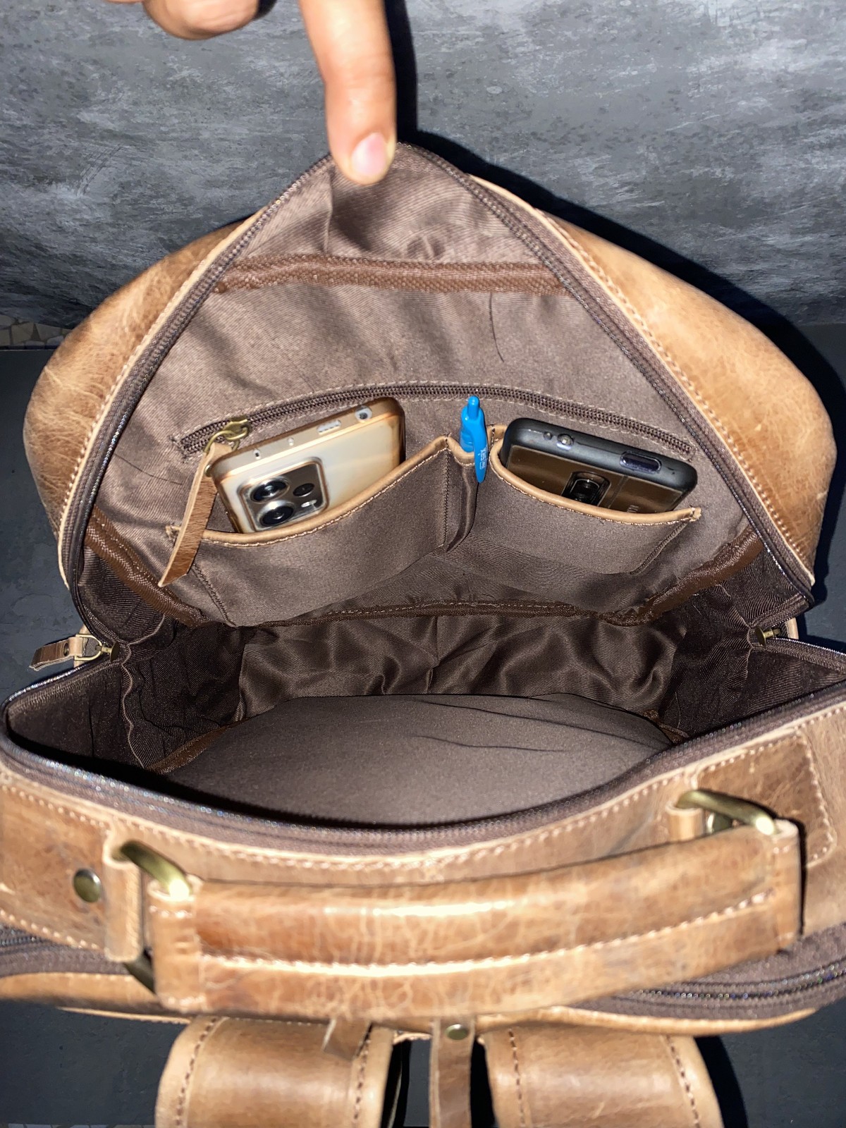 16 In Buffalo Leather Backpack Shoulder Bag Laptop Rucksack Office Handbags