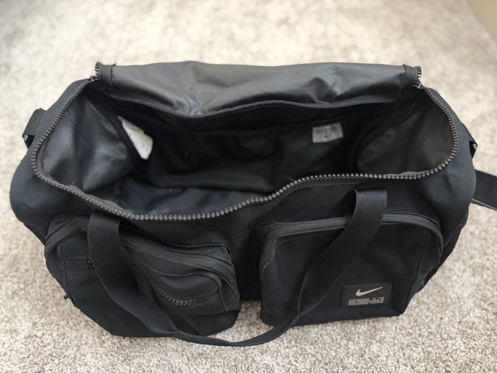 Nike Utility Power Medium Training Duffel Bag (Black, 5L) – Training Bag