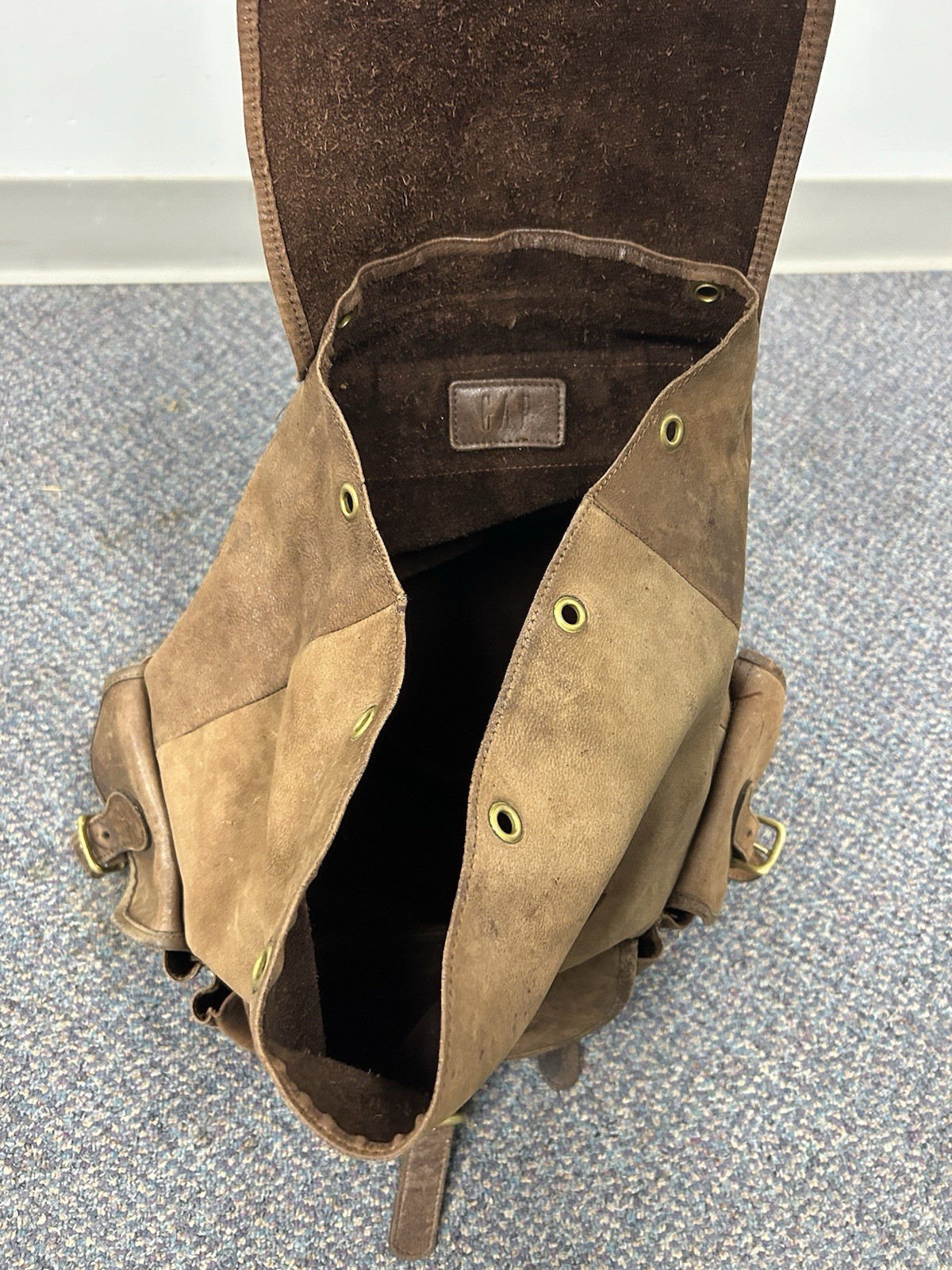 Vintage GAP Backpack Bag Medium Brown Leather Buckle Flap Drawstring Boho Read