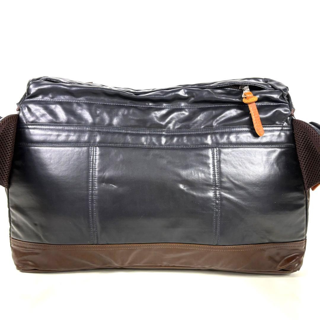 Master Piece Messenger Bag Black HUNTER Crossbody Bag PVC Leather Large