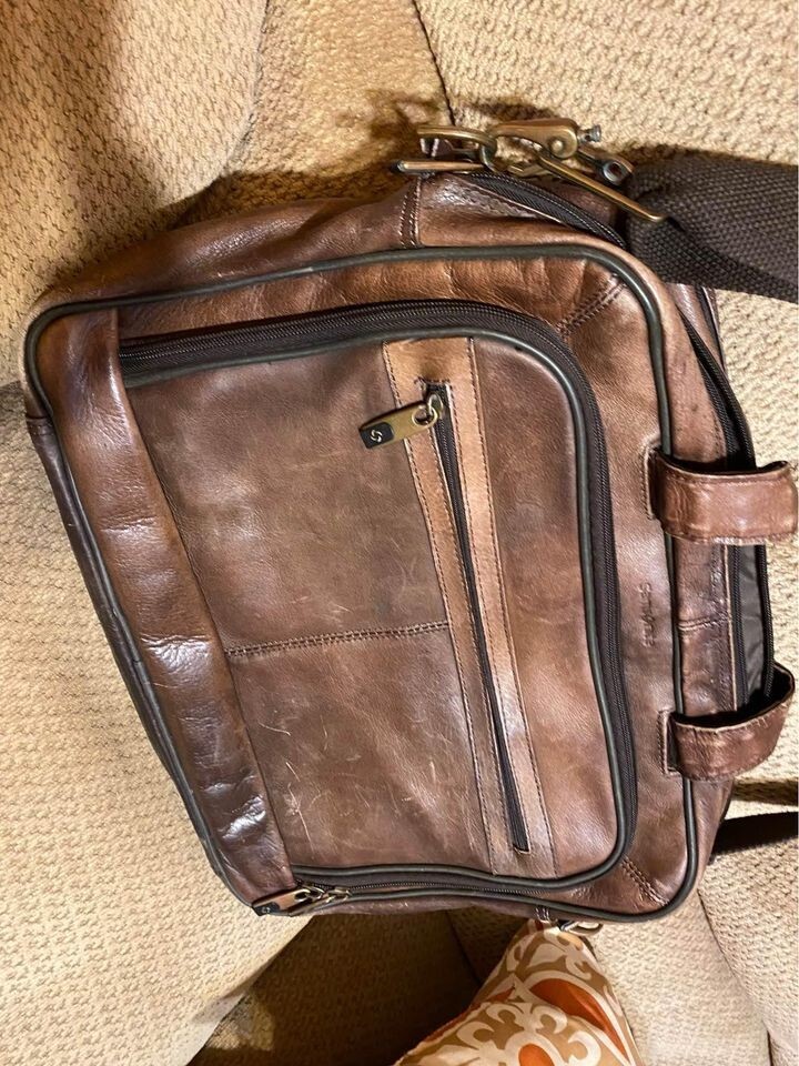 Samsonite Portfolio Briefcase/Laptop Bag inches w strap VINTAGE