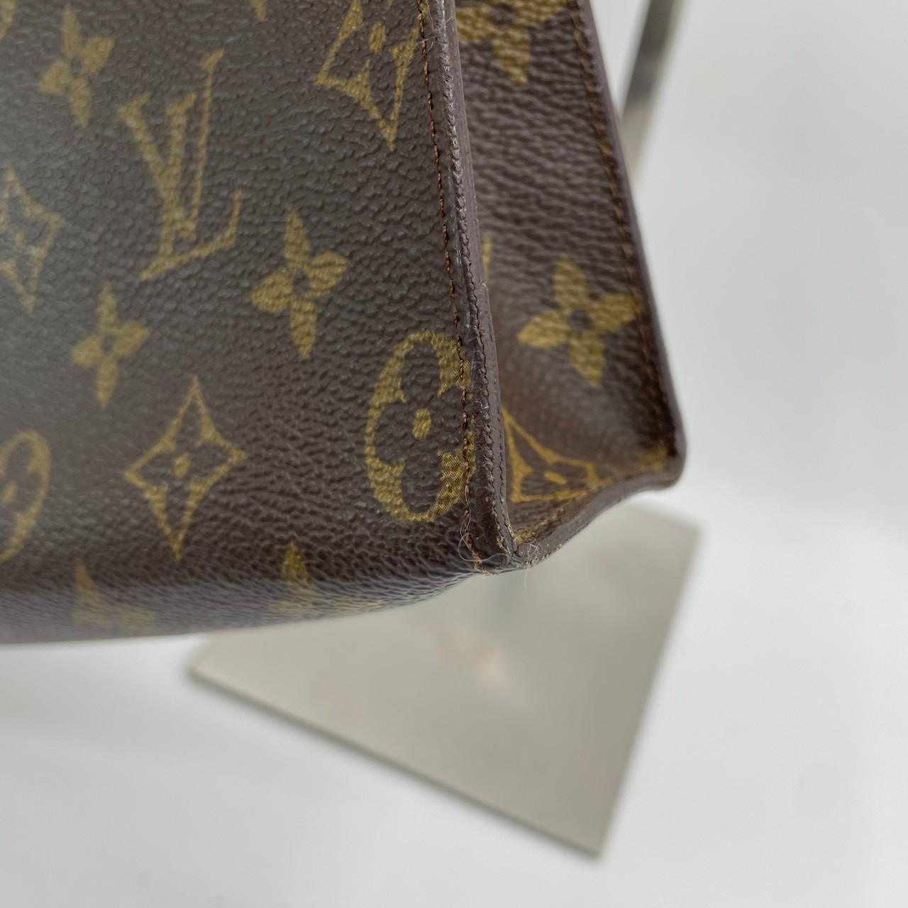 Auth Louis Vuitton Monogram Pochette Toilette 26 Clutch Bag M47542 （E153）