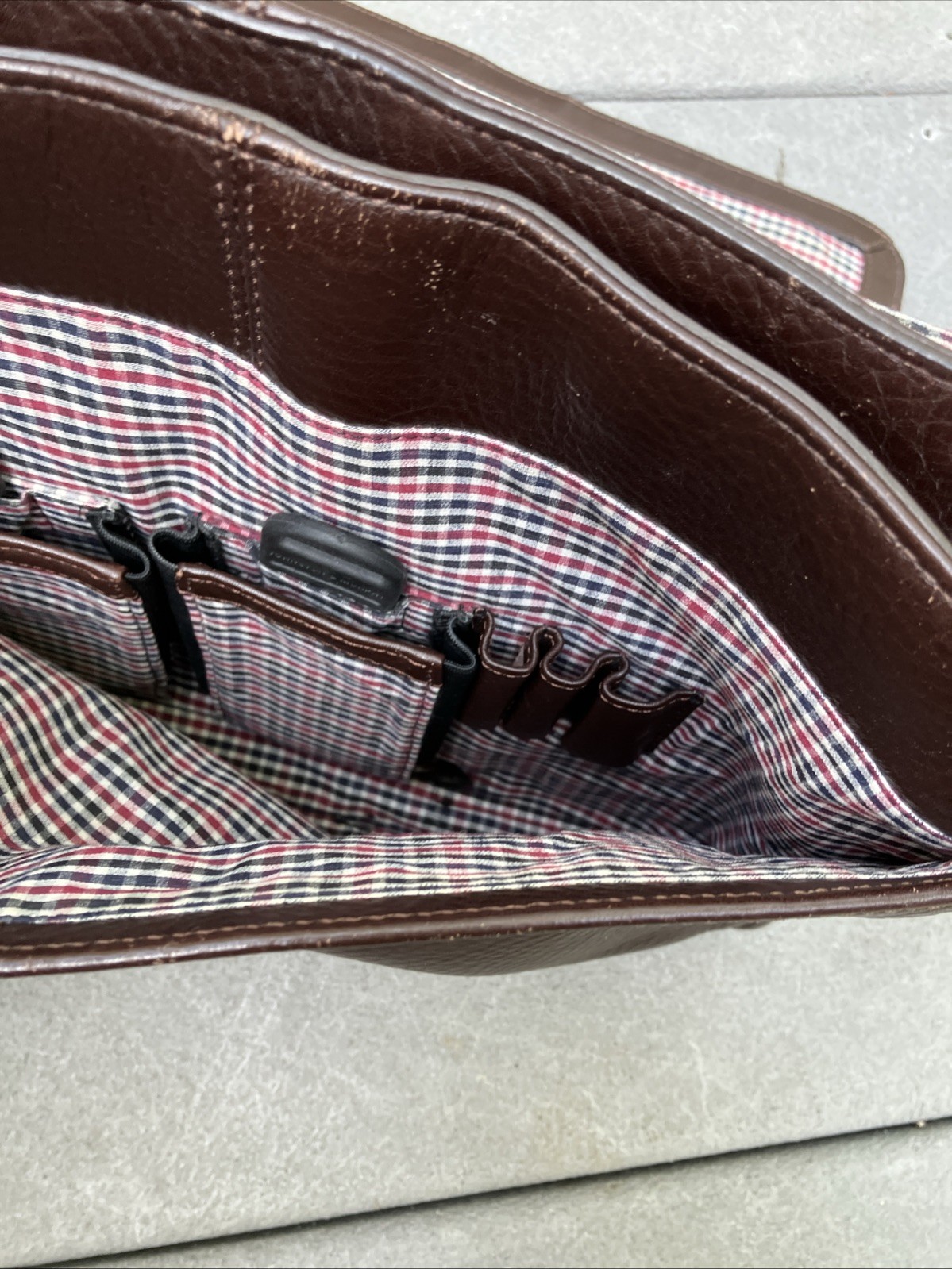 Johnston & Murphy Brown Leather Messenger Bag