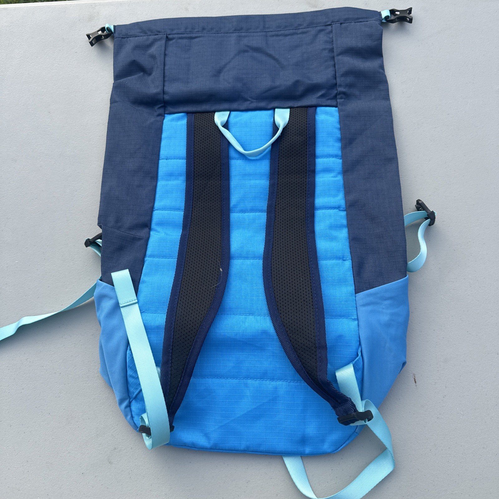 Hoka One Ocean Mist Blue Backpack Shoe Bag EUC No Tags Looks Unused