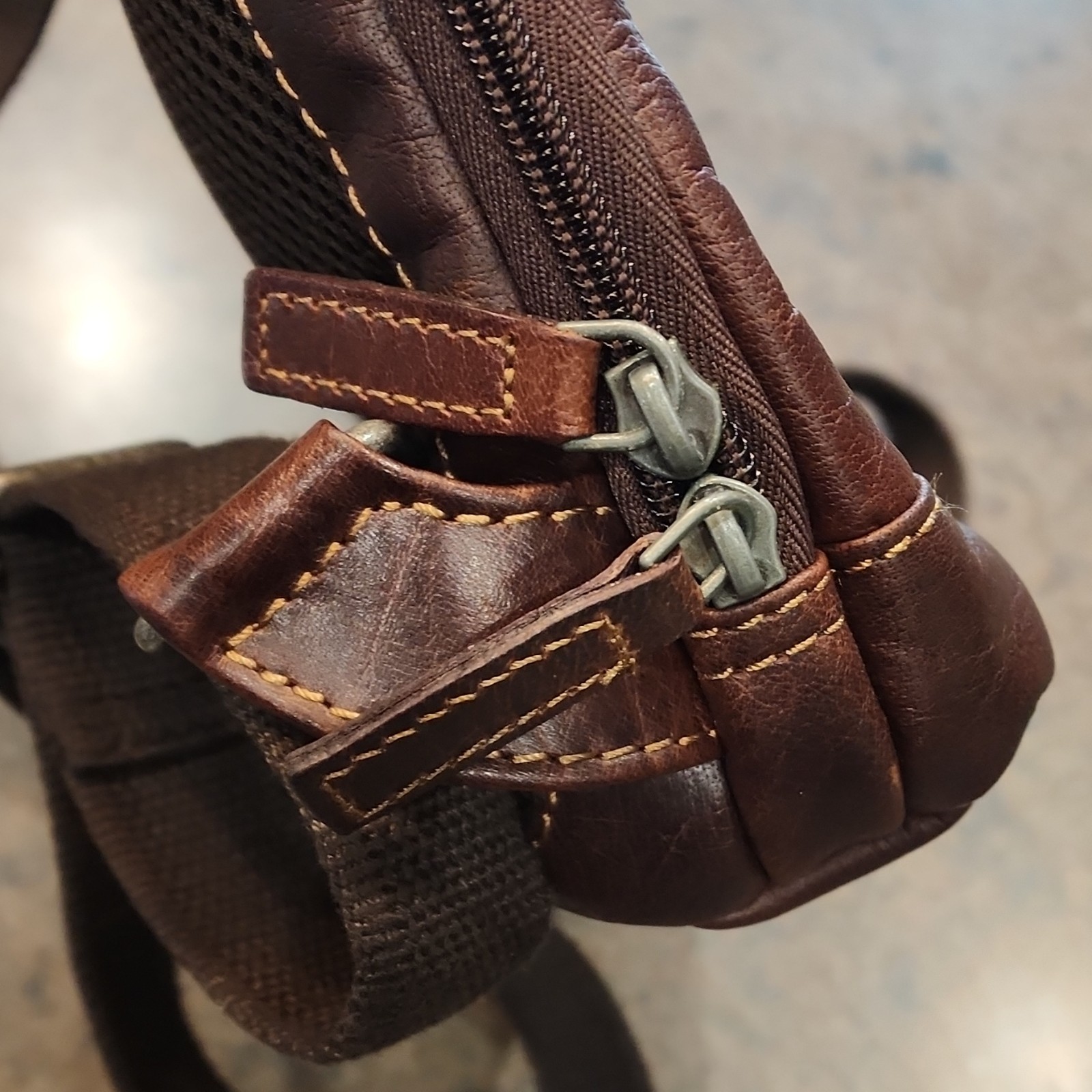 Jack Georges Brown Zip Backpack Leather w/ Striped inside Pattern Men’s 10×10