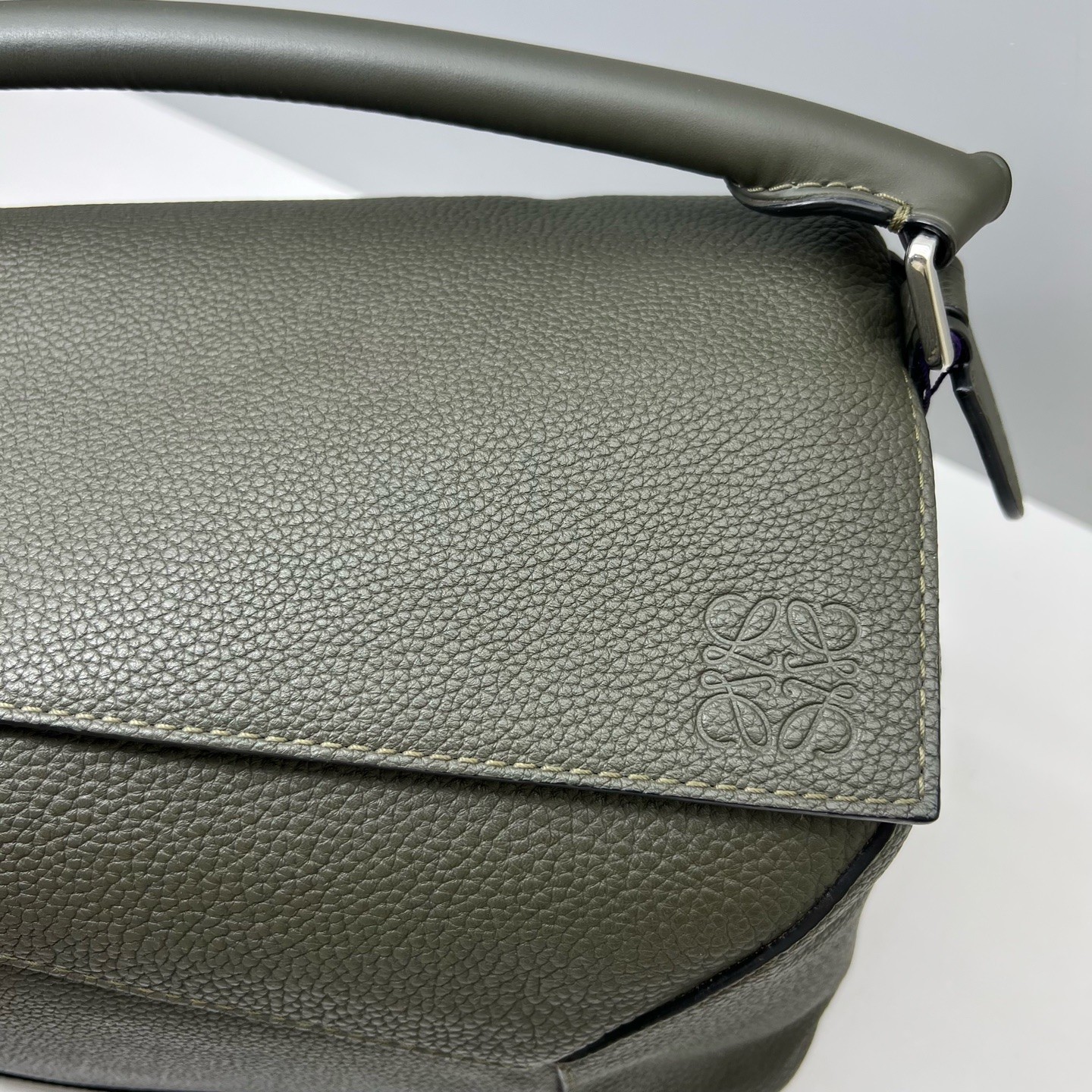Loewe Pre-Owned Authentic Puzzle Crossbody Handle Bag Leather 35x24x15cm