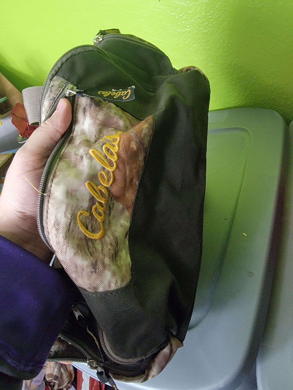 Cabela’s Camo Bag Hunting Fishing Gear Catch All Carry-on Small Duffle Bag