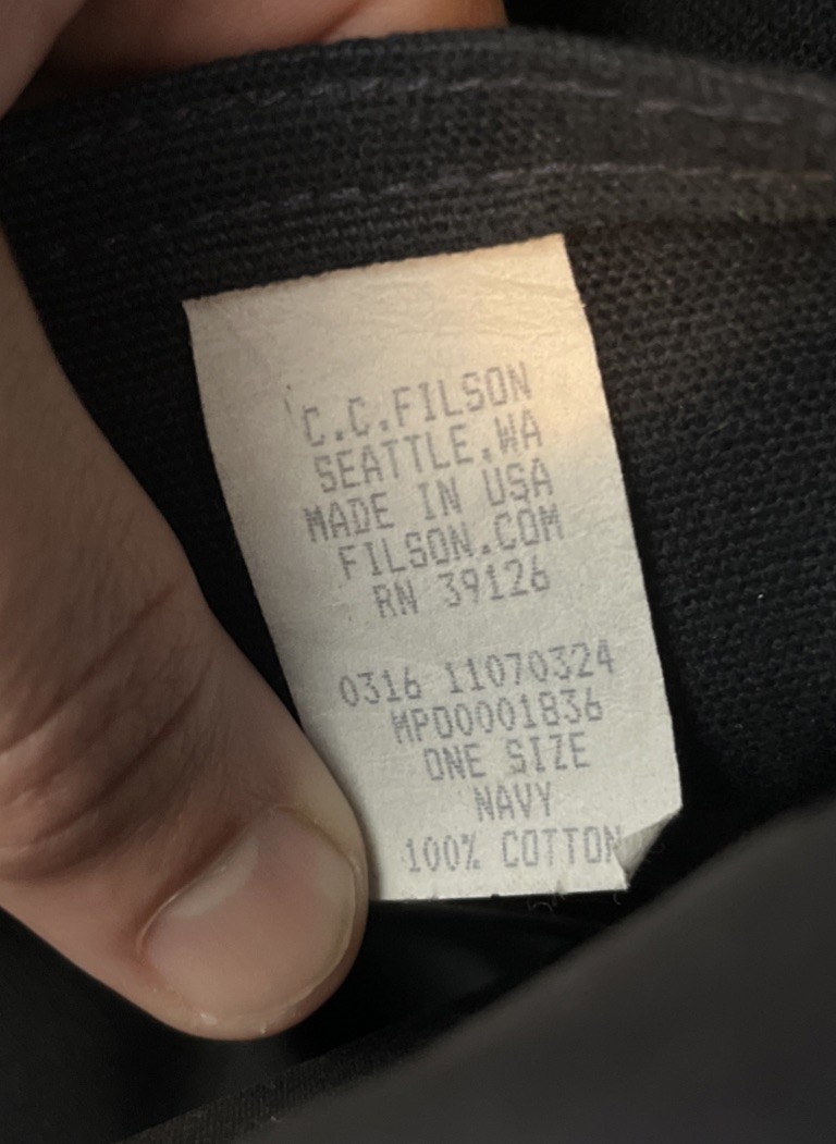 Filson Rugged Twill Tablet Briefcase | Navy | 11070324 | MiUSA | Missing Strap
