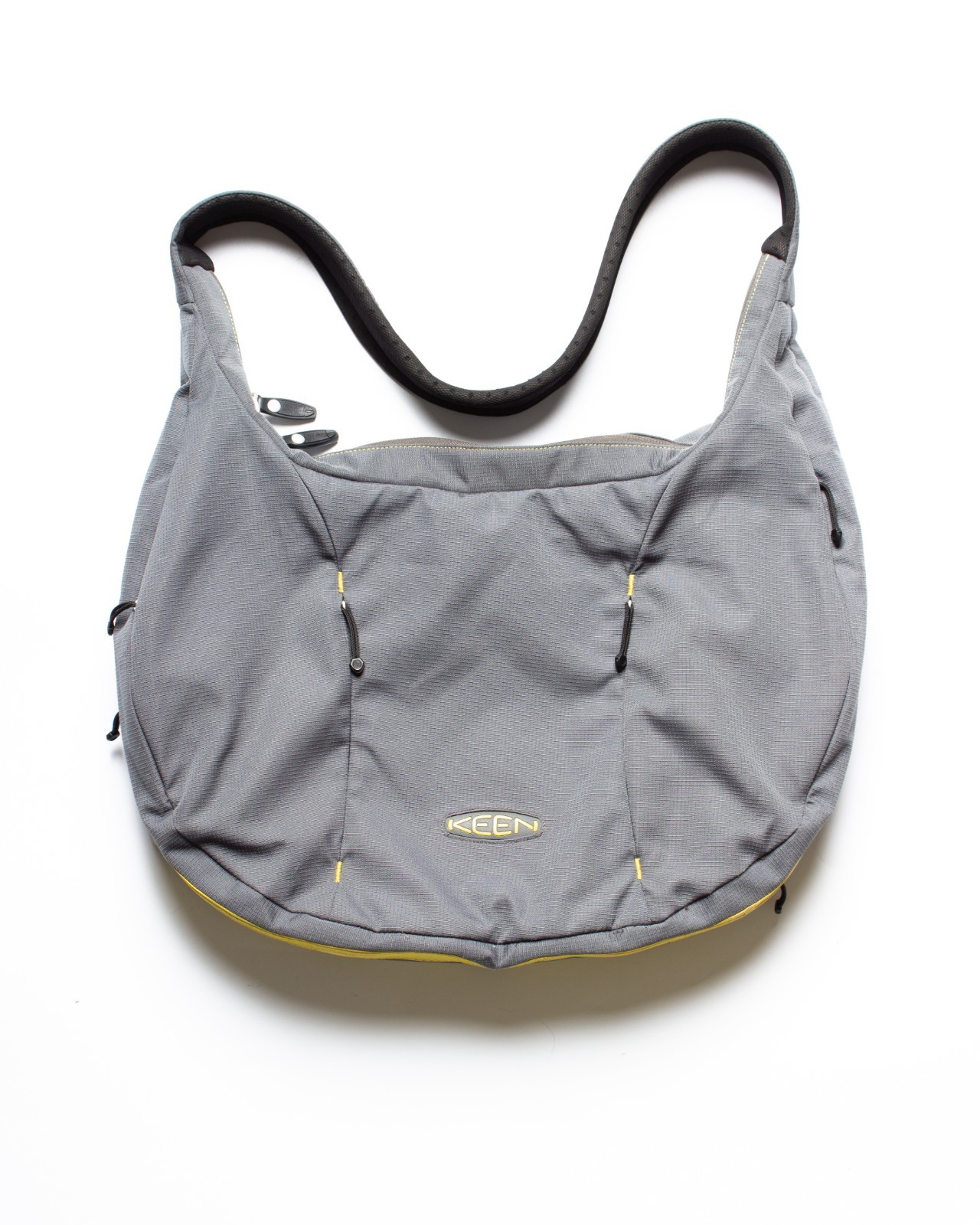 Sample Keen Circular Shoulder Bag