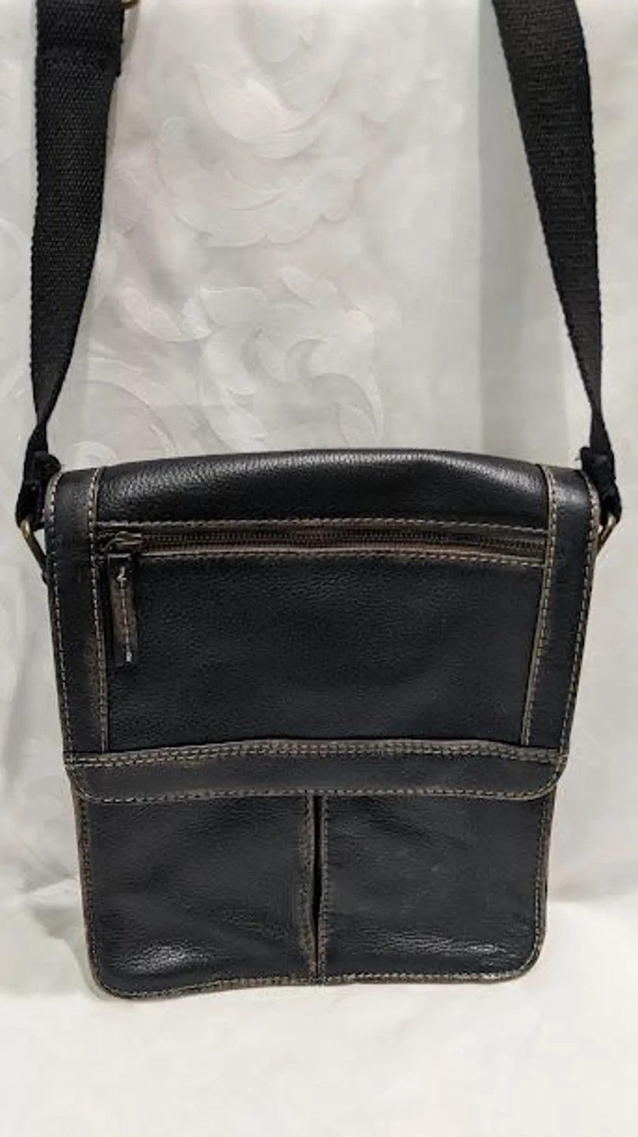 NOS Vintage Black Rivet Large Leather Man Crossbody Cowhide Distressed Brown Bag