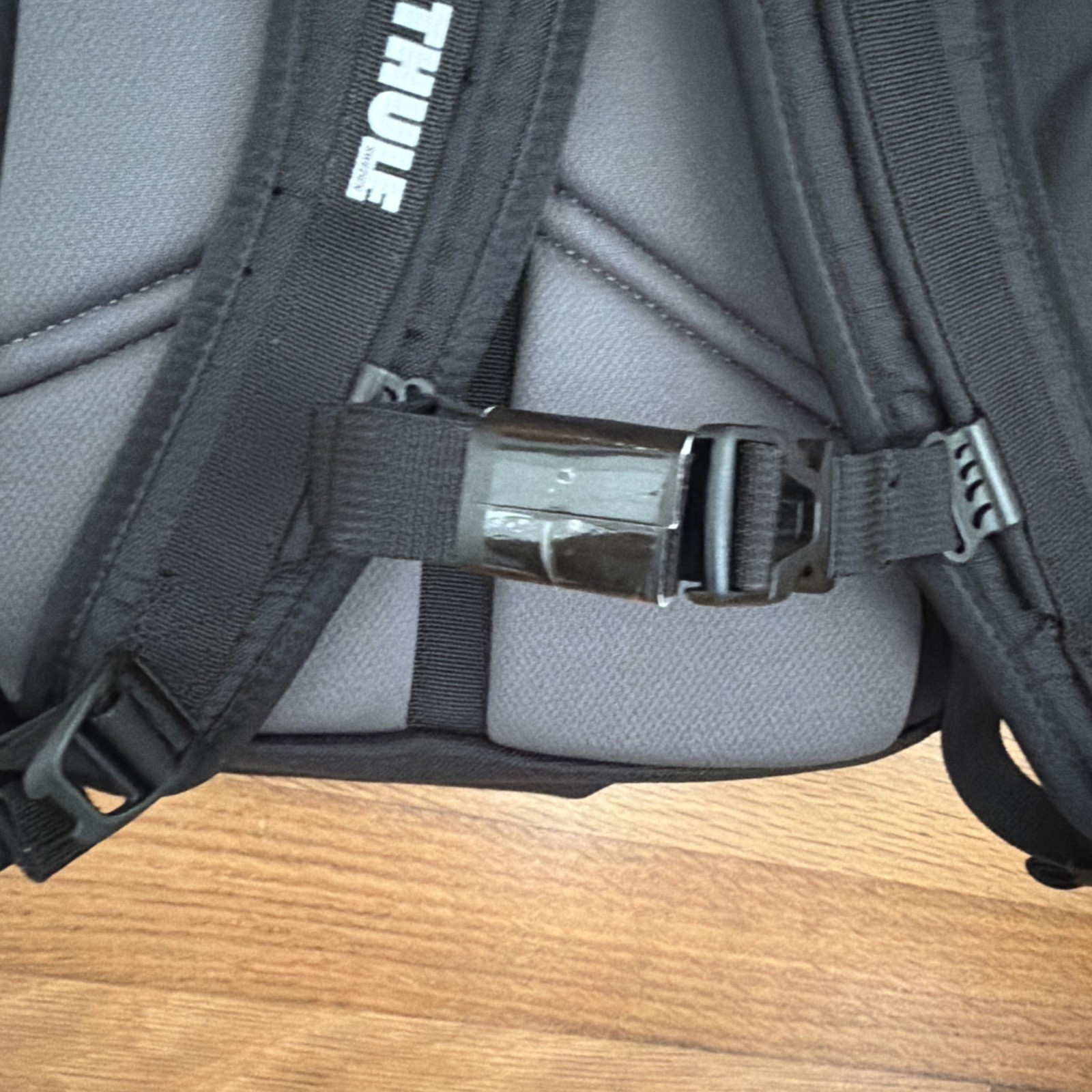 Thule Mosey 28L Daypack Hooded Backpack Black Laptop Bag Hiking Outdoor Travel