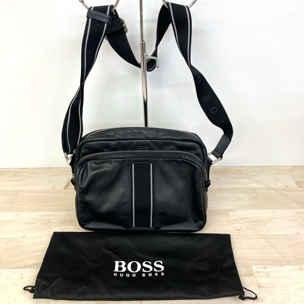 Hugo Boss Black Leather Shoulder Bag Crossbody Logo Strap Pouch for Men