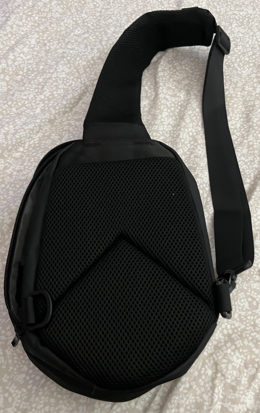 Black Crossbody Sling Bag Solid Zip Closure Adjustable Strap Casual Travel