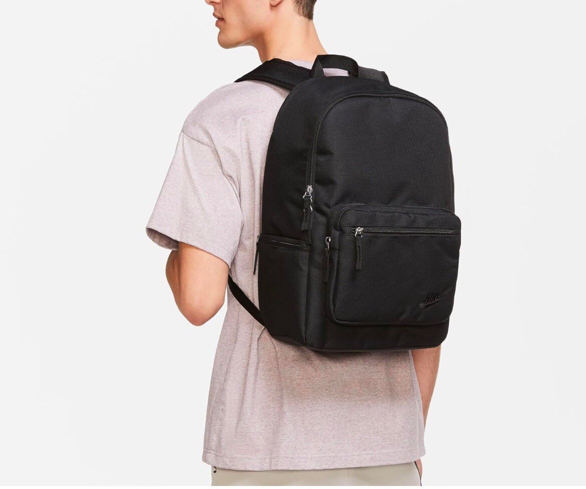 NIKE HERITAGE BLACK/WHITE BACKPACK (23L) BRAND NEW WITH TAGS FREE SHIPPING