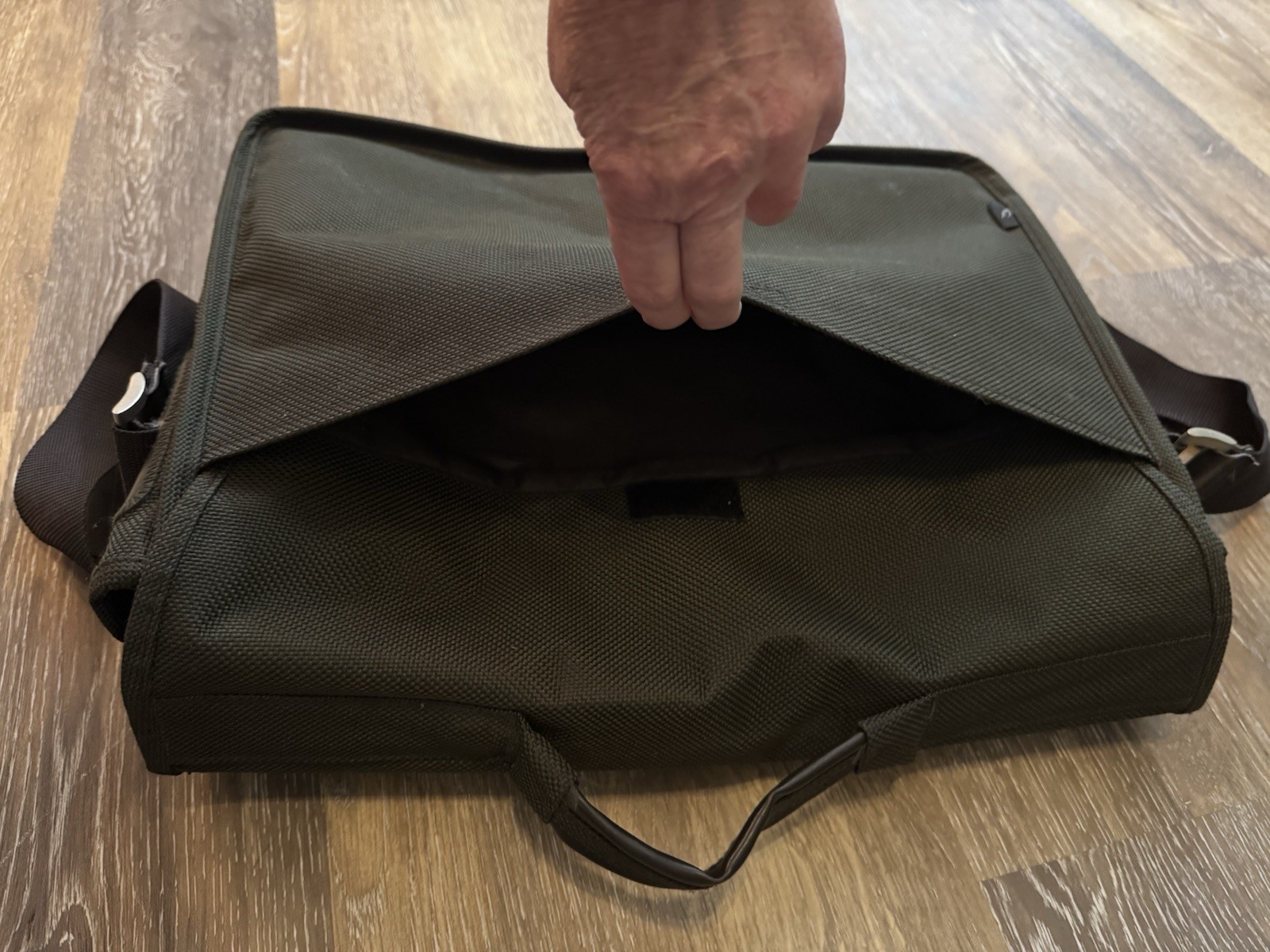 Khaki Green Thick Canvas Computer, Work Bag Strong Heavy Latch’s Lots Pockets
