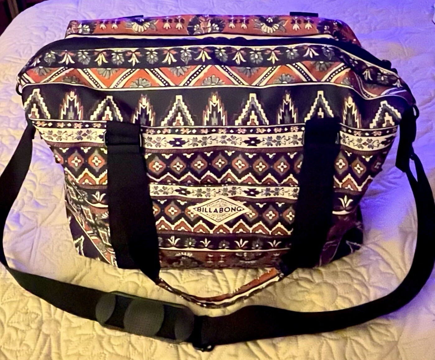 BILLABONG Large Duffle Bag Vintage RARE 90’s In Aztec W/ Old Style Logo Tag NEW