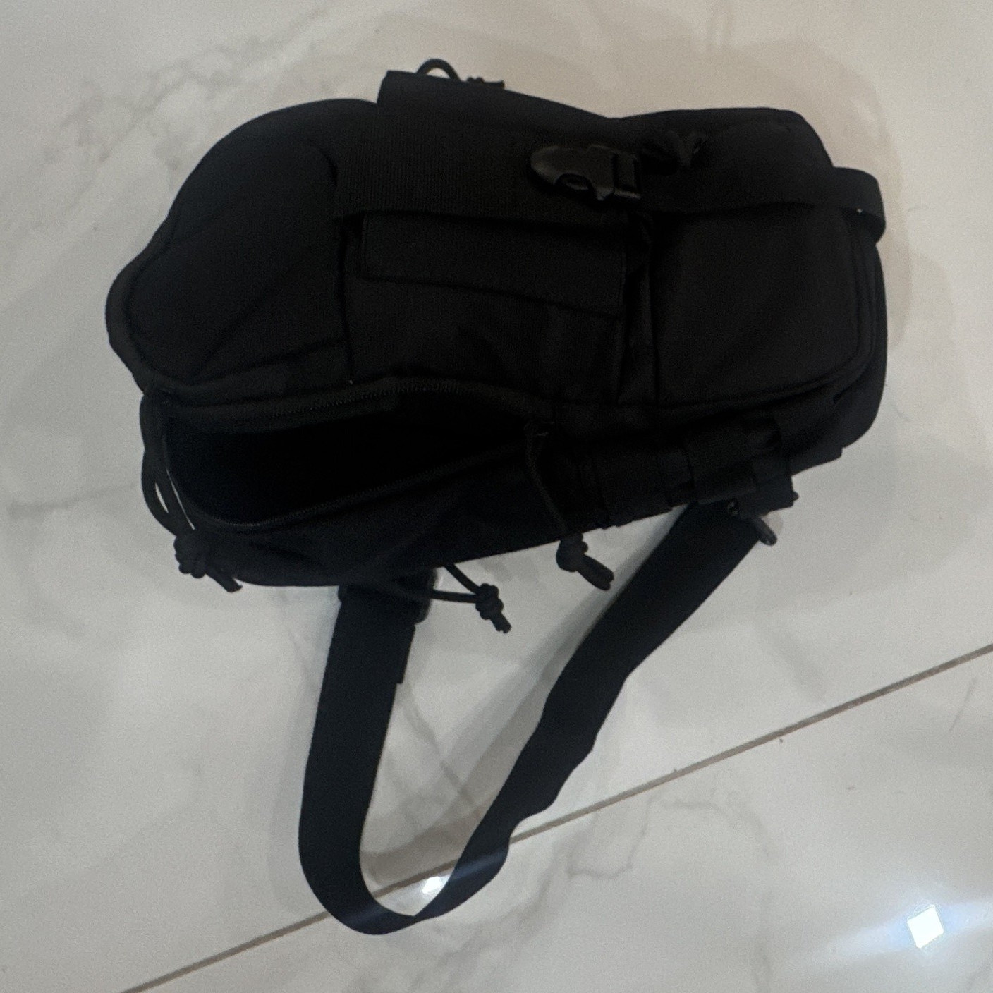 Men’s Black Crossbody Sling Bag, Zip Closure, Adjustable Strap, Pockets