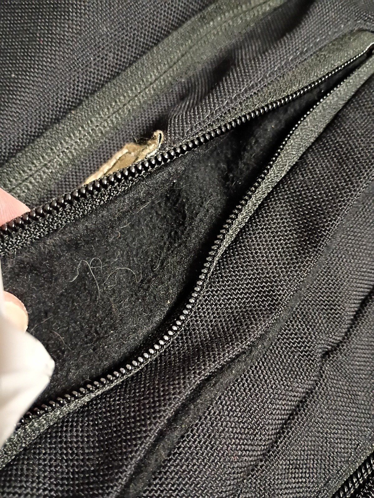 L.L. Bean Black Nylon Vintage Messenger Bag Laptop Shoulder Strap Handle Zip