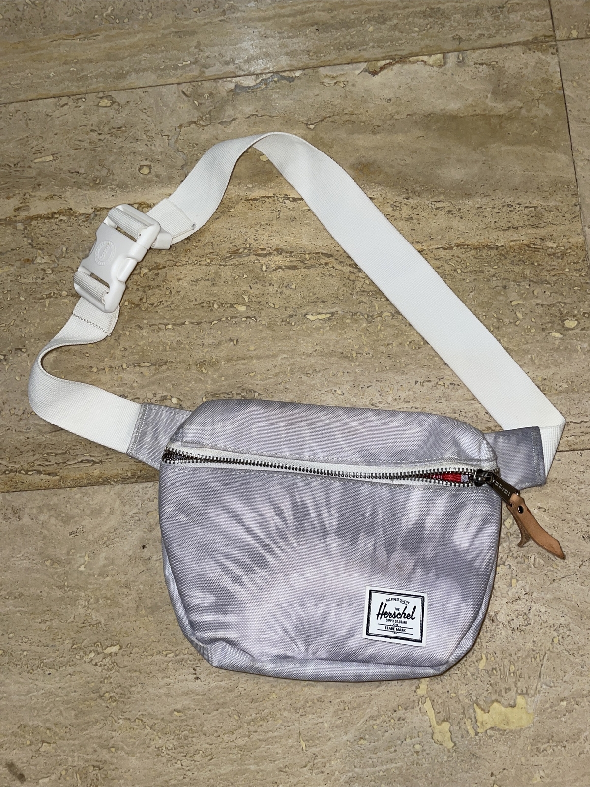 HERSCHEL SUPPLY CO. FIFTEEN HIP PACK Tie dye Gray