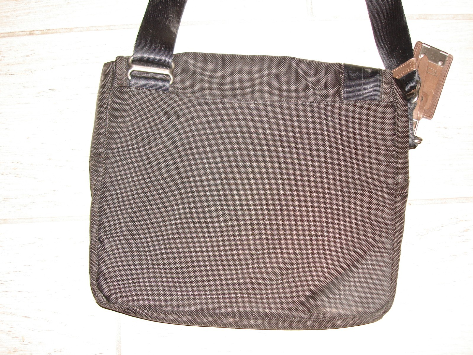 TUMI Alpha Bravo Men’s Small BROWN Crossbody Messenger Shoulder Travel Bag EUC