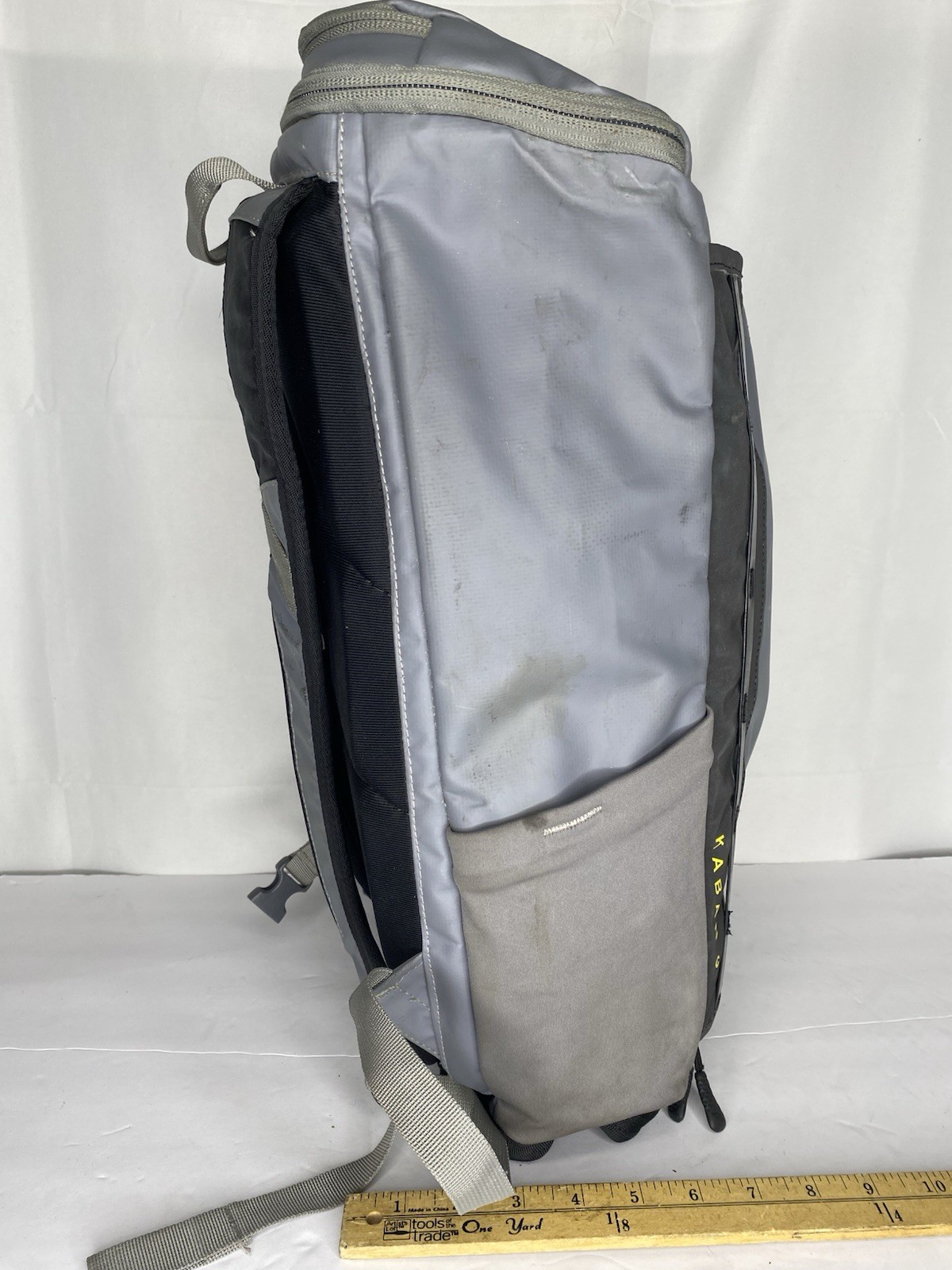 North Face Backpack KABAN Transit Flexvent (Gray/Gold) Pack bag Padded RARE