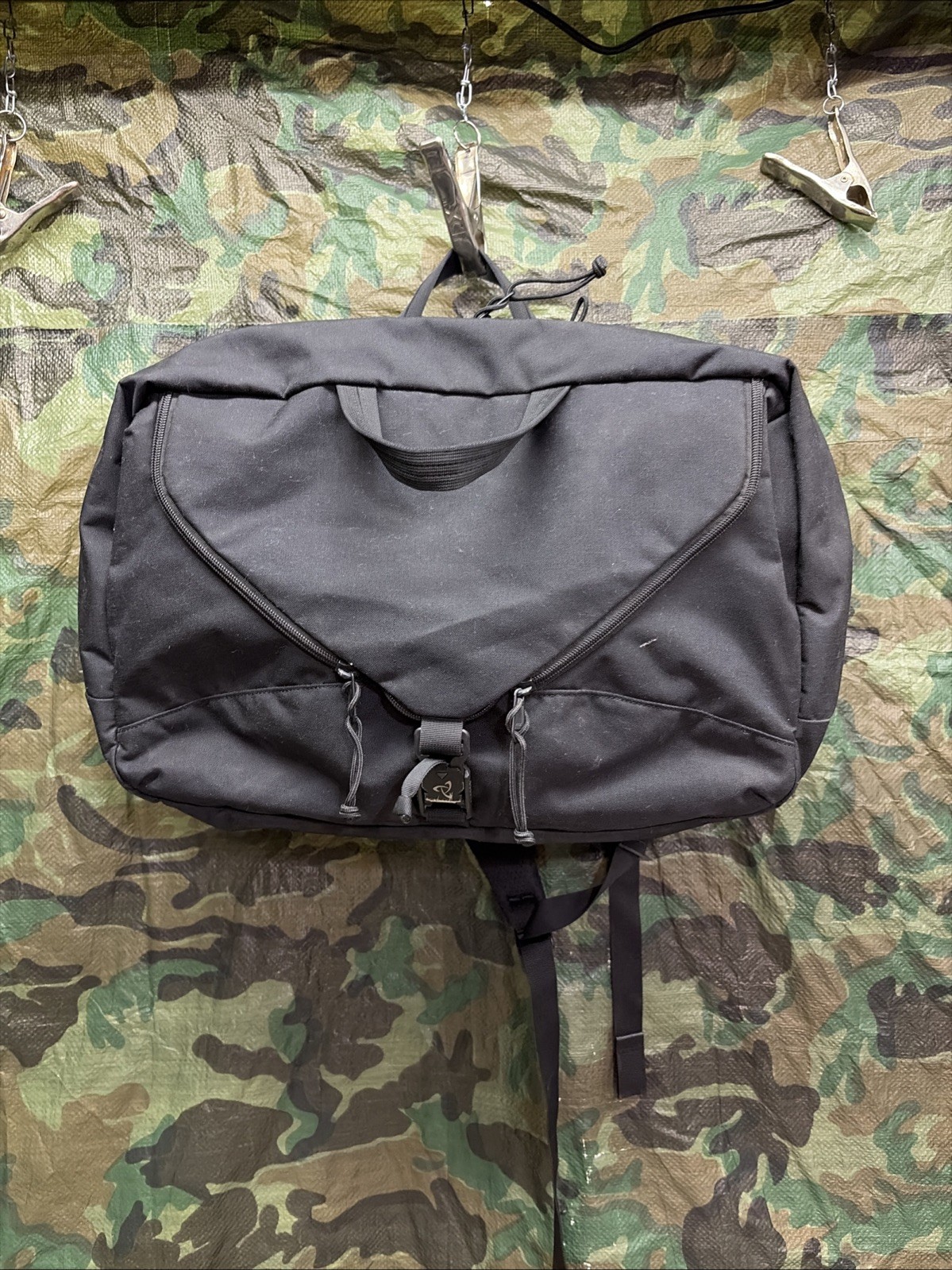 Mystery Ranch 3 Way Low Profile 27L Travel Briefcase Backpack Black