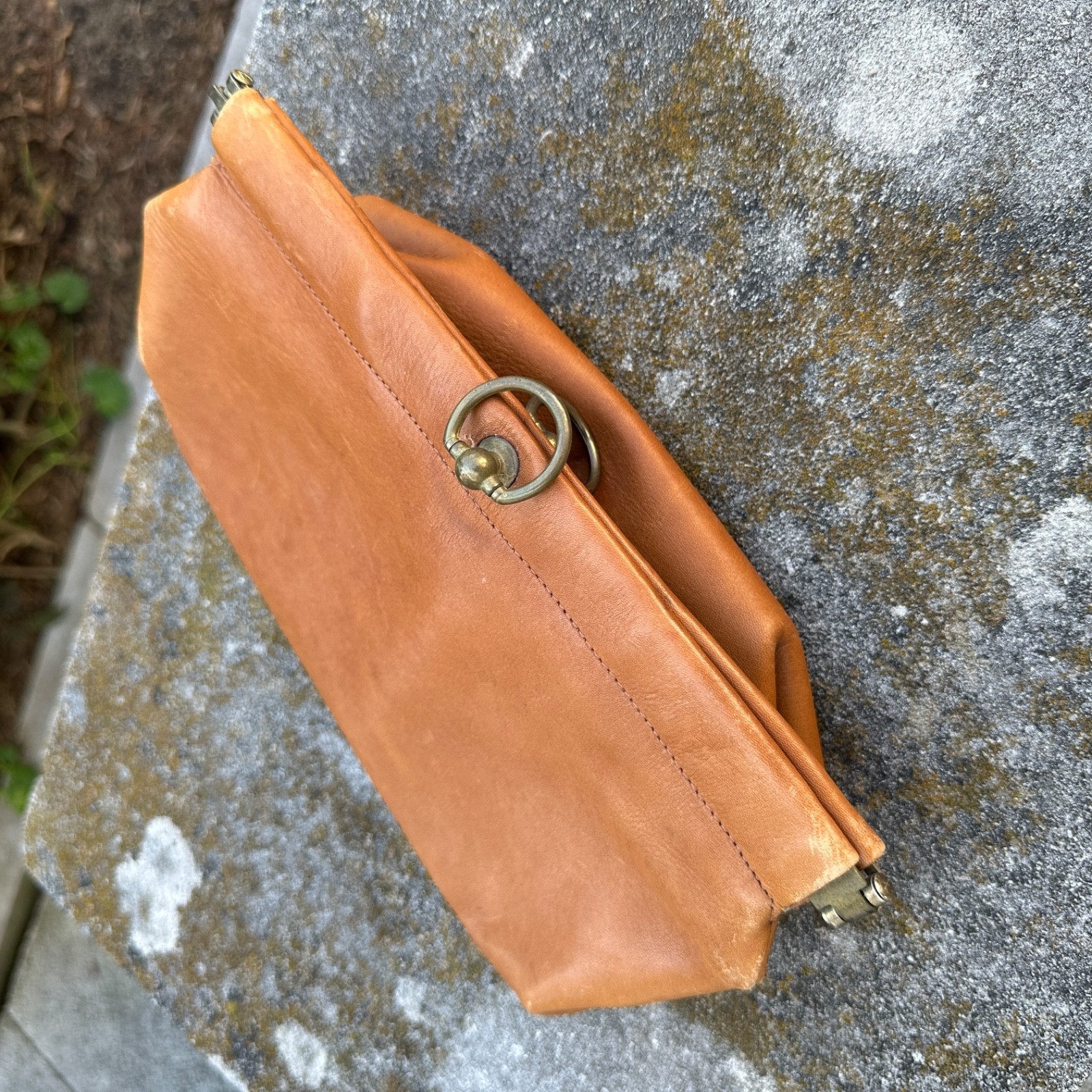 Leathersmith Dopp Kit Shaving Bag Bespoke Canada Vintage Leather Clamp Clasp Dr.