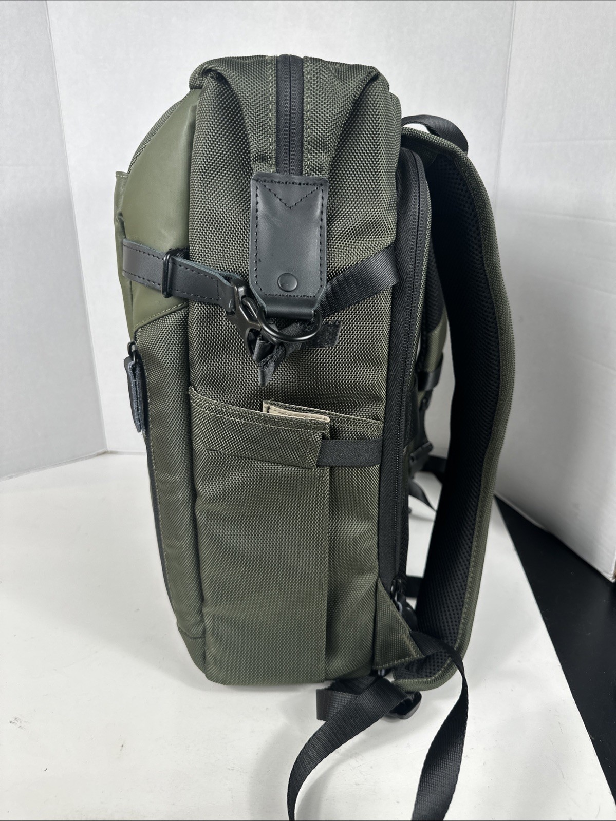 VANGUARD VEO SELECT 41 Backpack 3-Way Camera Bag Green Travel Film Photography