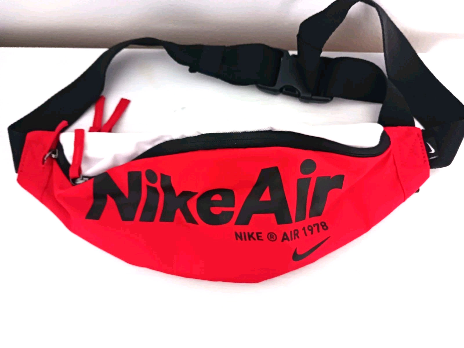 Nike Air Sportswear Heritage 2.0 Unisex Red Fanny Pack Fully Adjustable