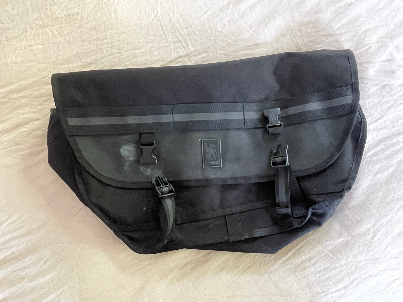 Large Chrome Industries Messenger Bag, Black Reflective Colo, ~22L – Made In USA