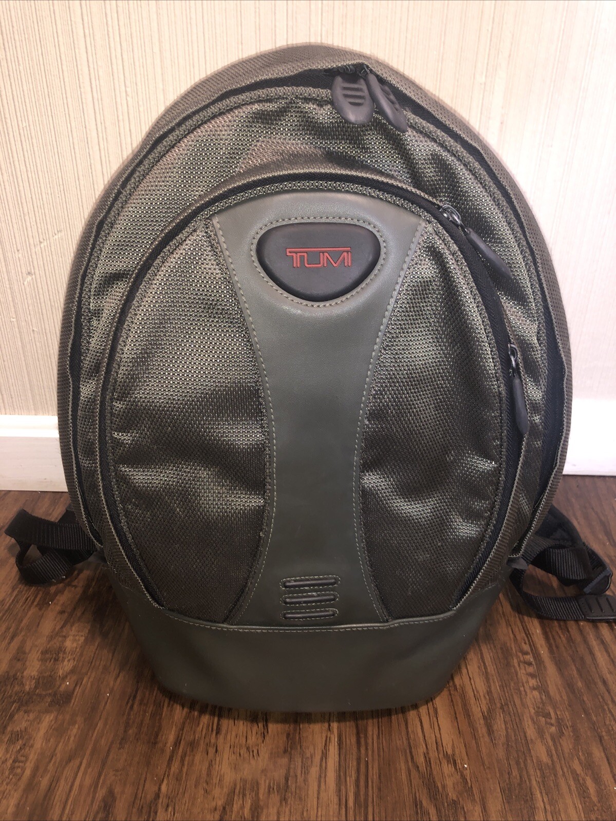 Tumi T2 Tech Backpack 513G Olive Green Appr 16x11x8 Ballistic Nylon & Leather B1