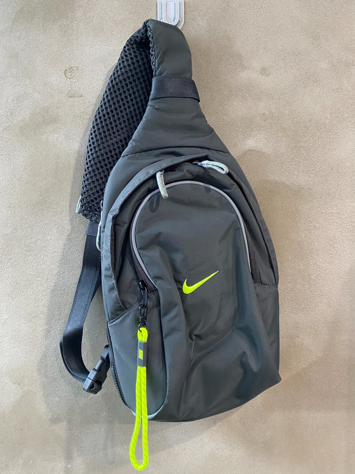 Nike Sportswear Essentials Sling Bag Unisex Lifestyle Crossbody Pack DJ9796-060