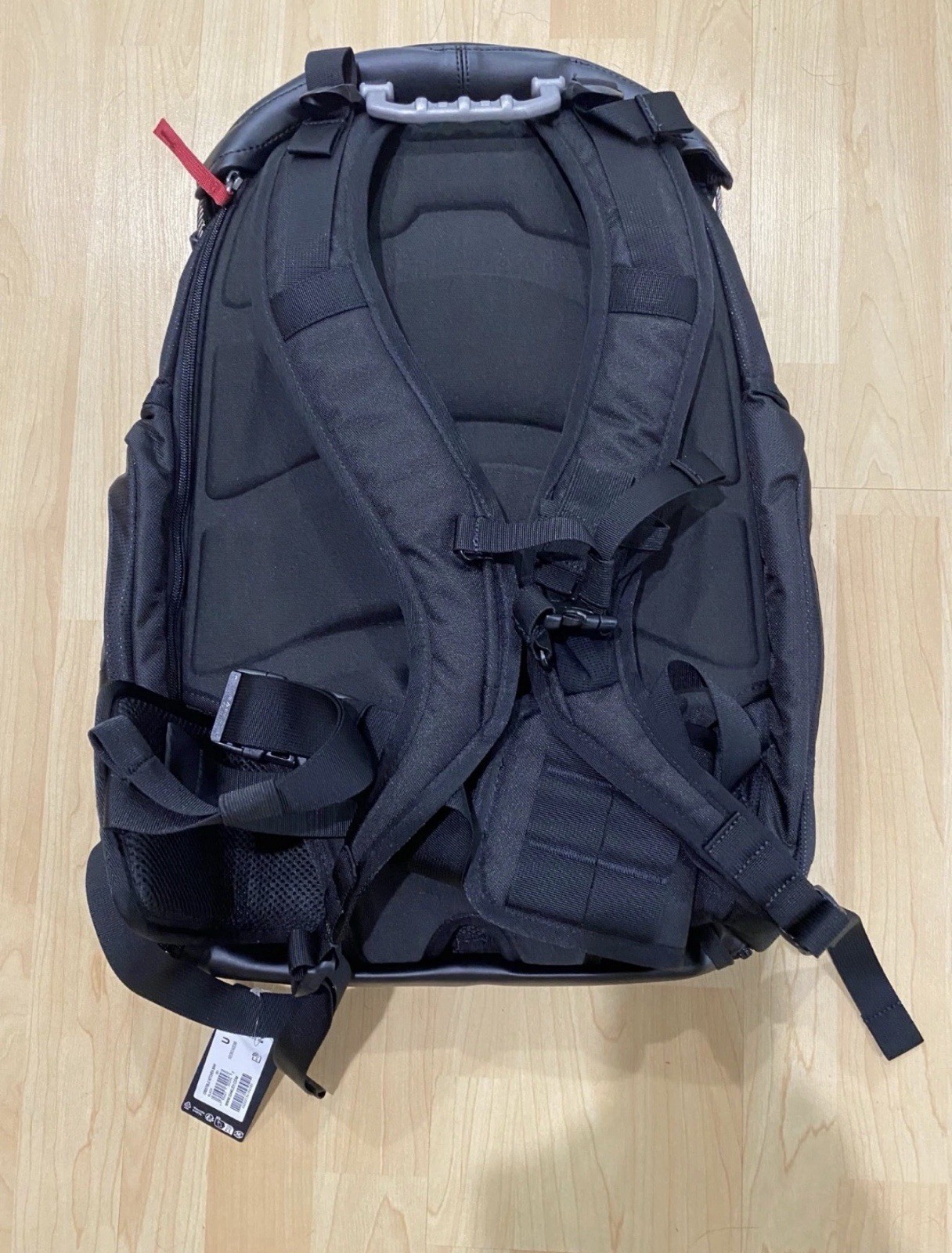 Oakley KITCHEN SINK Backpack 34L Capacity – 92060AODM – BLACK – New with tags