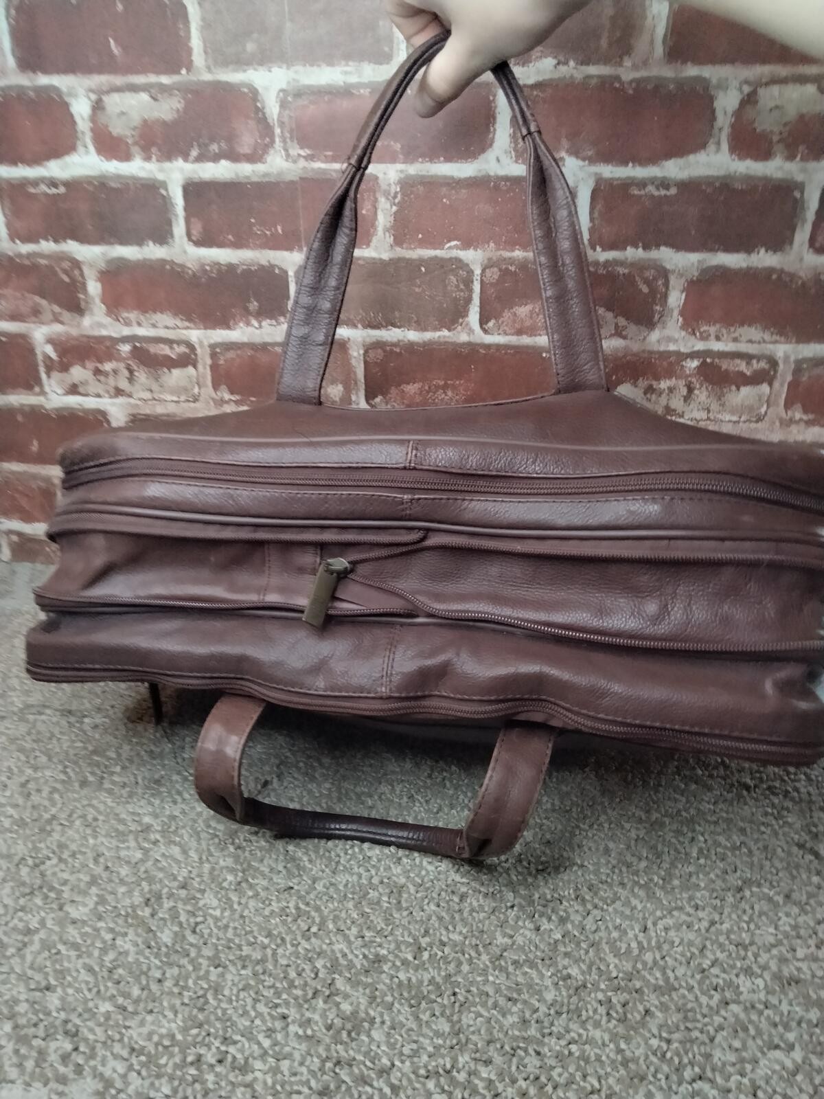 Bill Blass Executive Dark Brown Leather Laptop Briefcase Messenger Bag