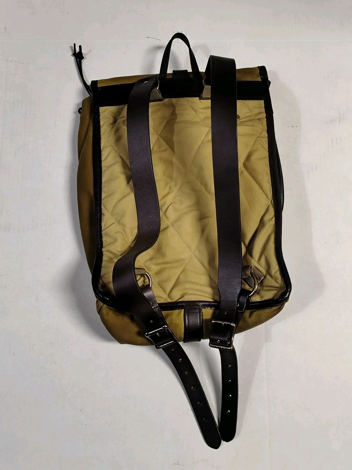 FILSON Rugged Outdoor Backpack Beige Durable Travel Daypack Classic Style