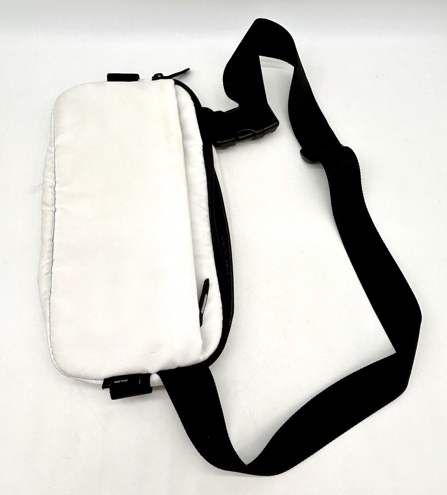 TomToc T-21 Compact Cross Body Shoulder Sling Bag Medium GUC White On White