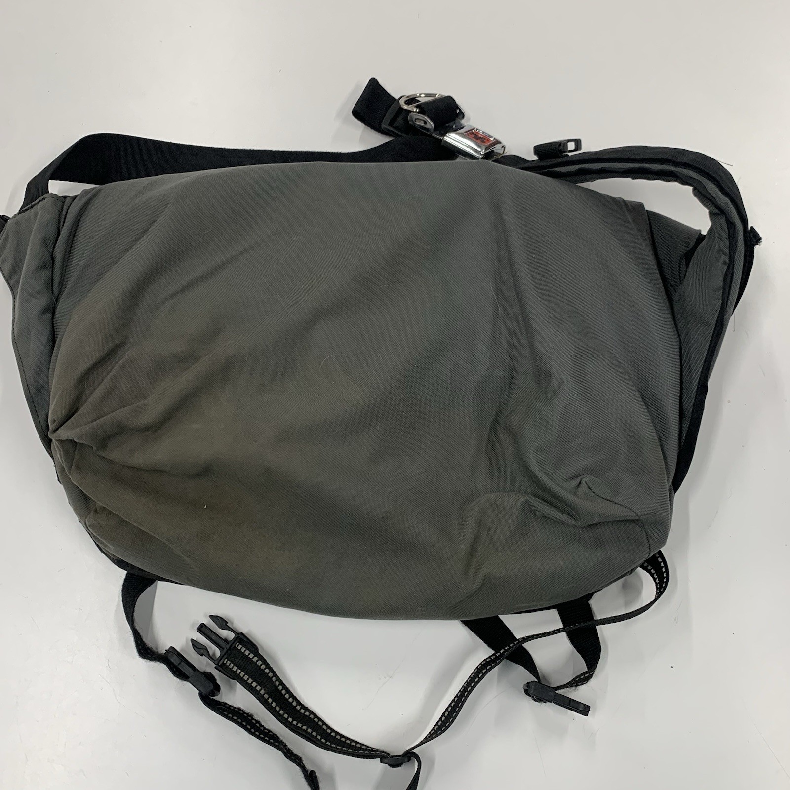 Chrome Industries Messenger Bag Gray & Black – Made In USA