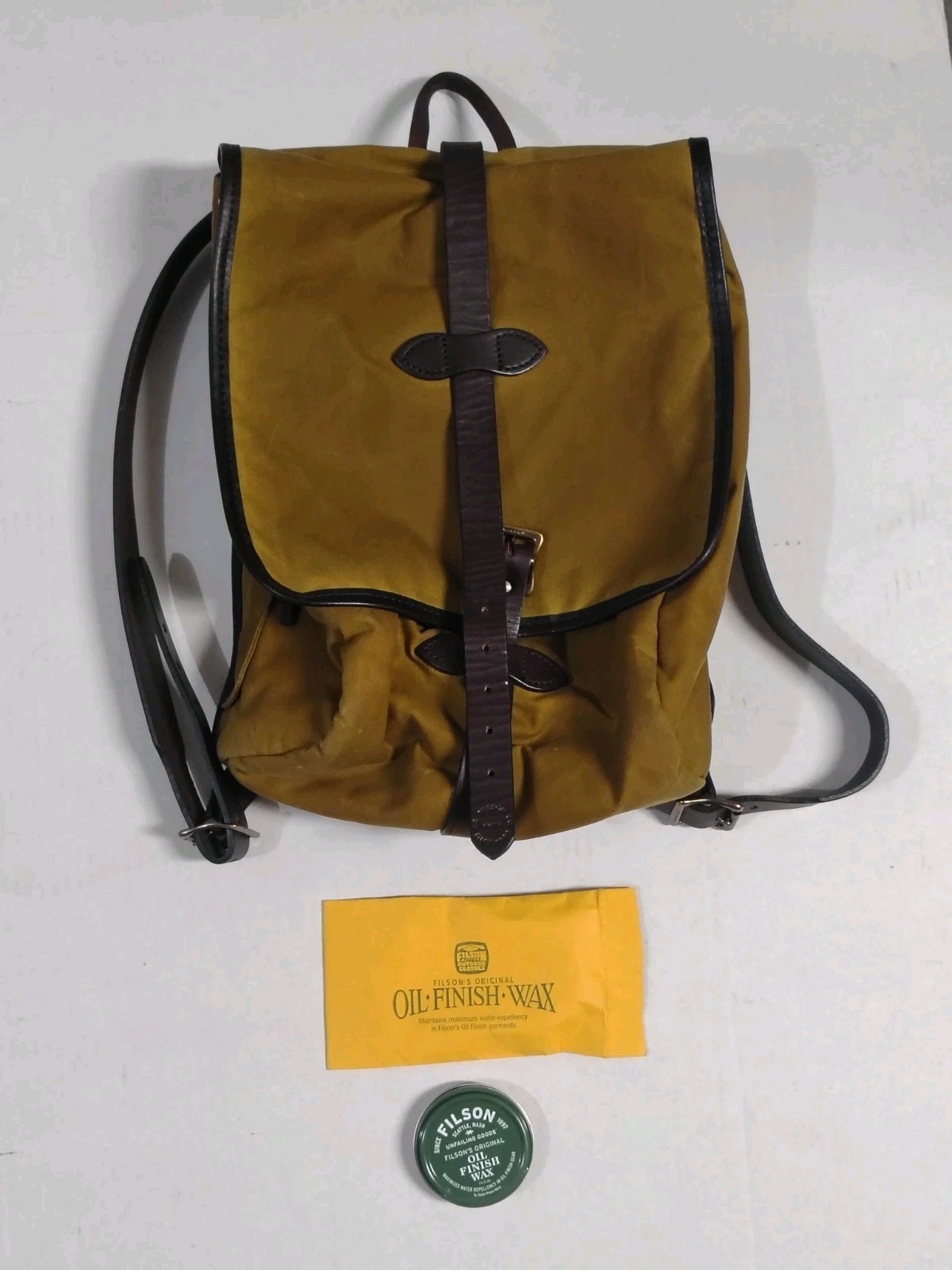FILSON Rugged Outdoor Backpack Beige Durable Travel Daypack Classic Style