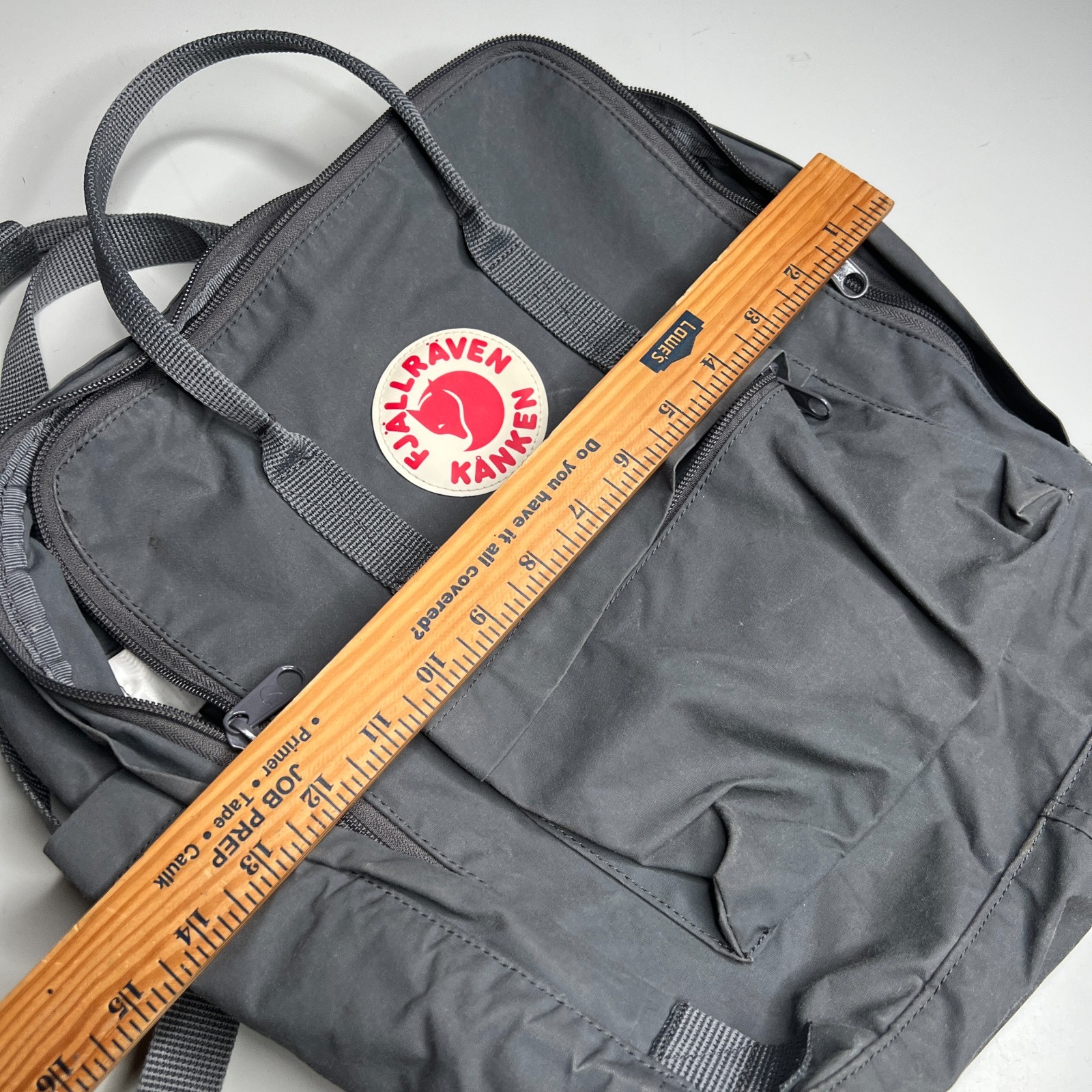 Fjallraven Kanken Classic Backpack Gray Iconic Fox Logo Sweden 23510