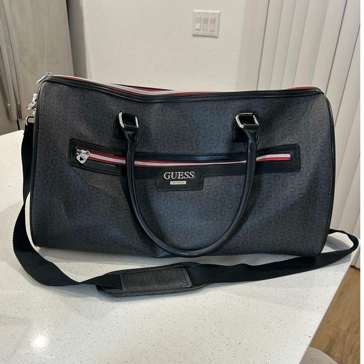 Guess Duffle Bag Black Logo Travel Bag Weekender Gym Carry On Shoulder Strap
