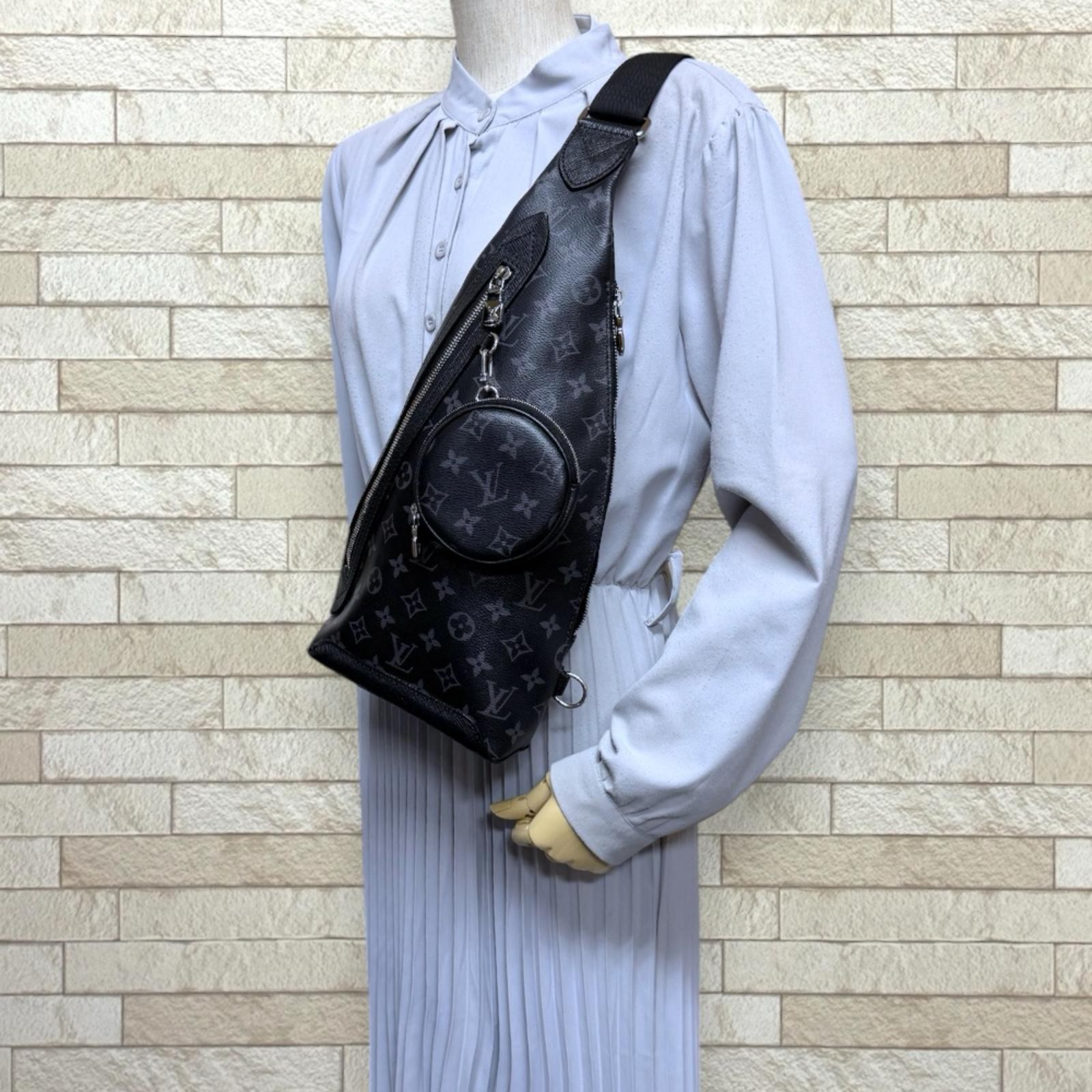 LOUIS VUITTON Backpack Â· Daypack M30936 Taiga Leather duo sling bag used