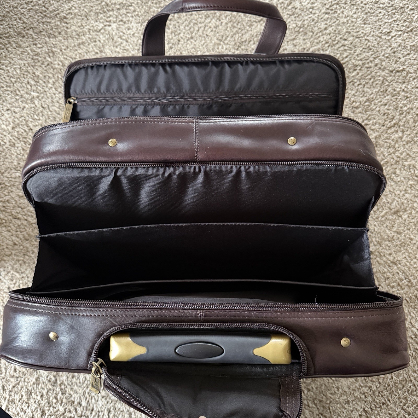 Claire Chase Jumbo Executive Computer Briefcase 100% Cowhide Leather Color Cafe