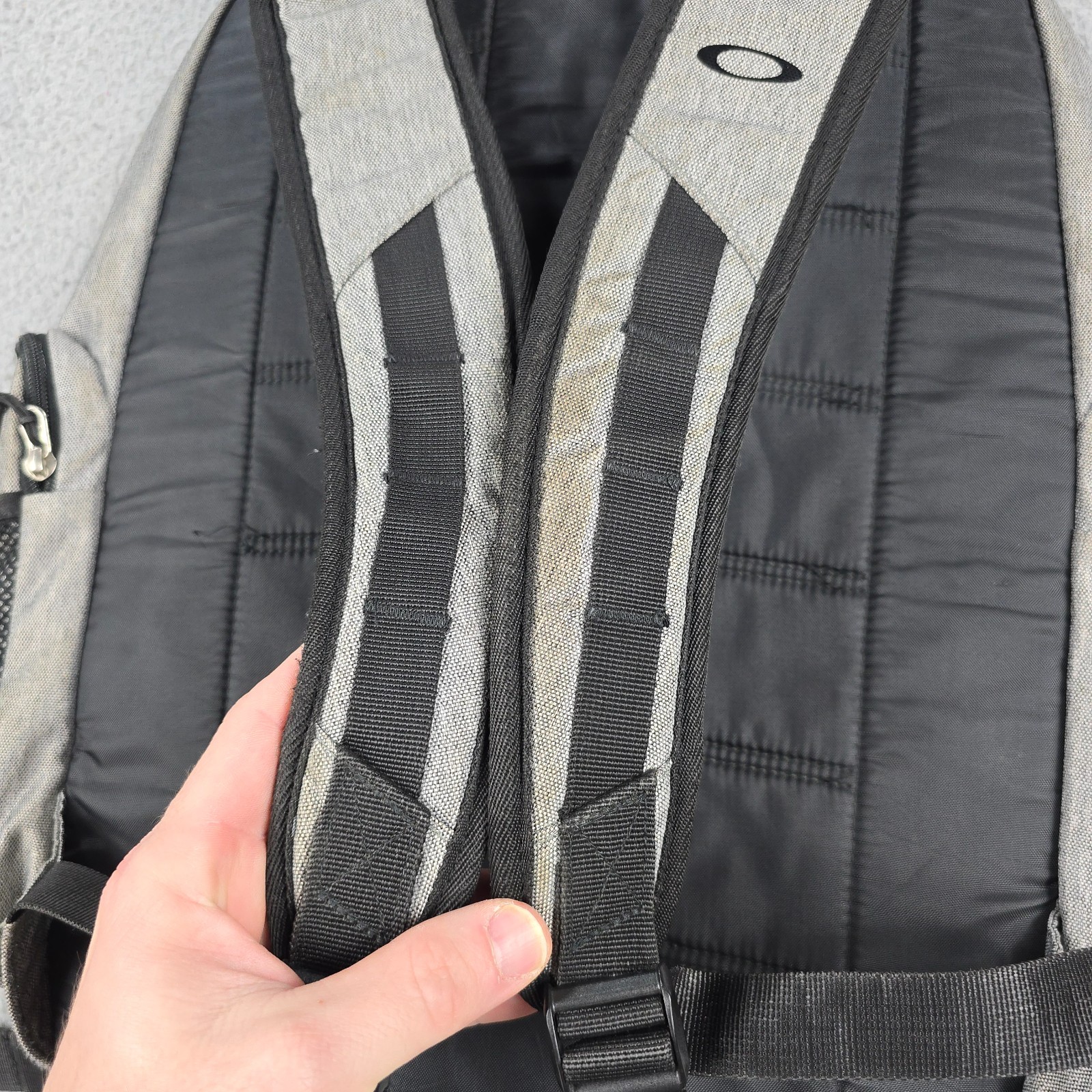 Oakley 30L Blade Backpack Gray Sunglasses Book Bag Damaged