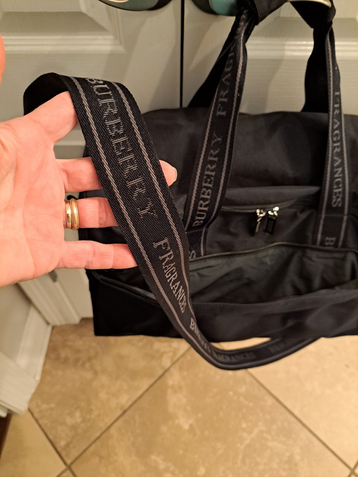 BURBERRY Fragrances Weekender Duffle Bag Black Signature Handles Shoulder Strap